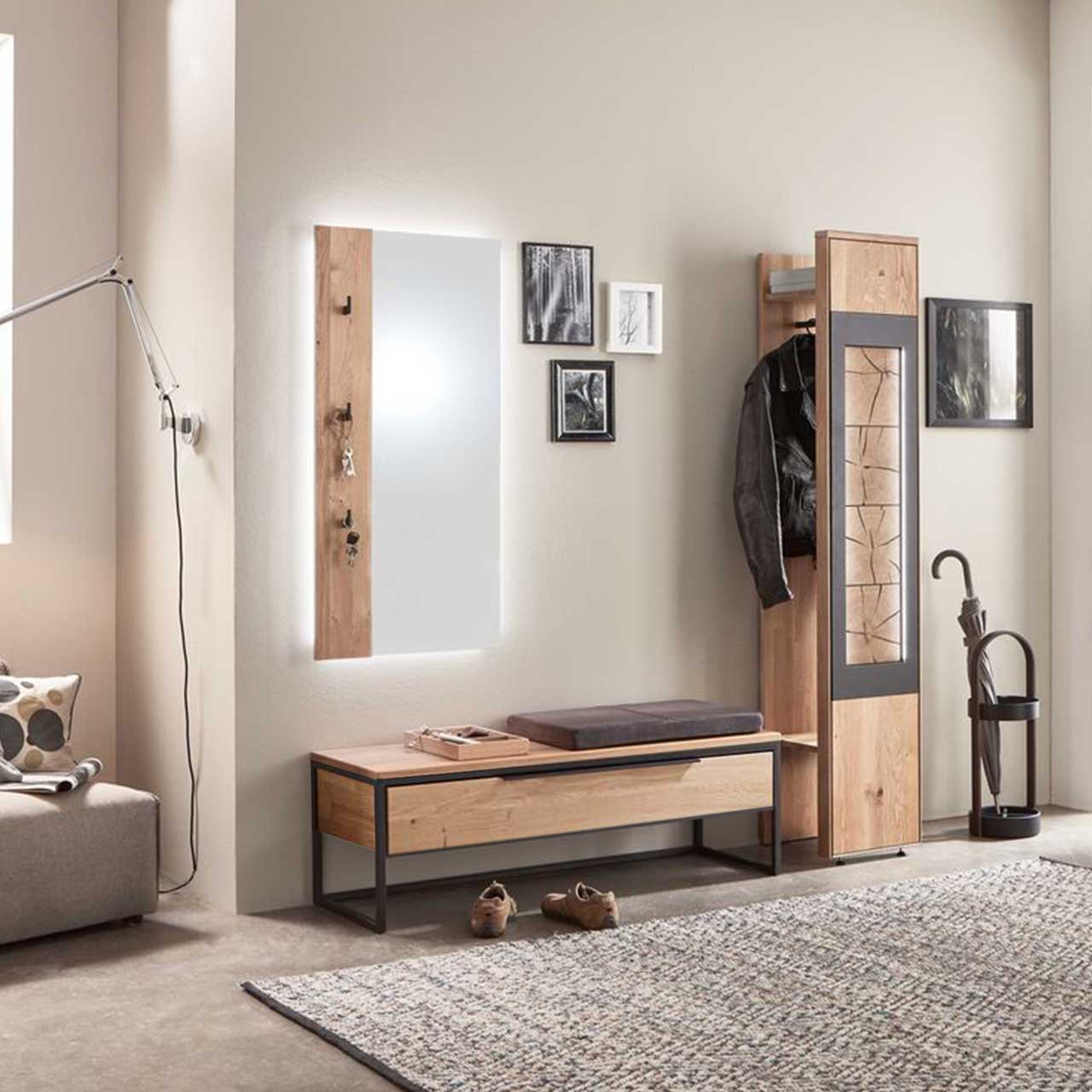 Wöstmann WM 1910 - Wandgarderobe 6302 in einem Raum