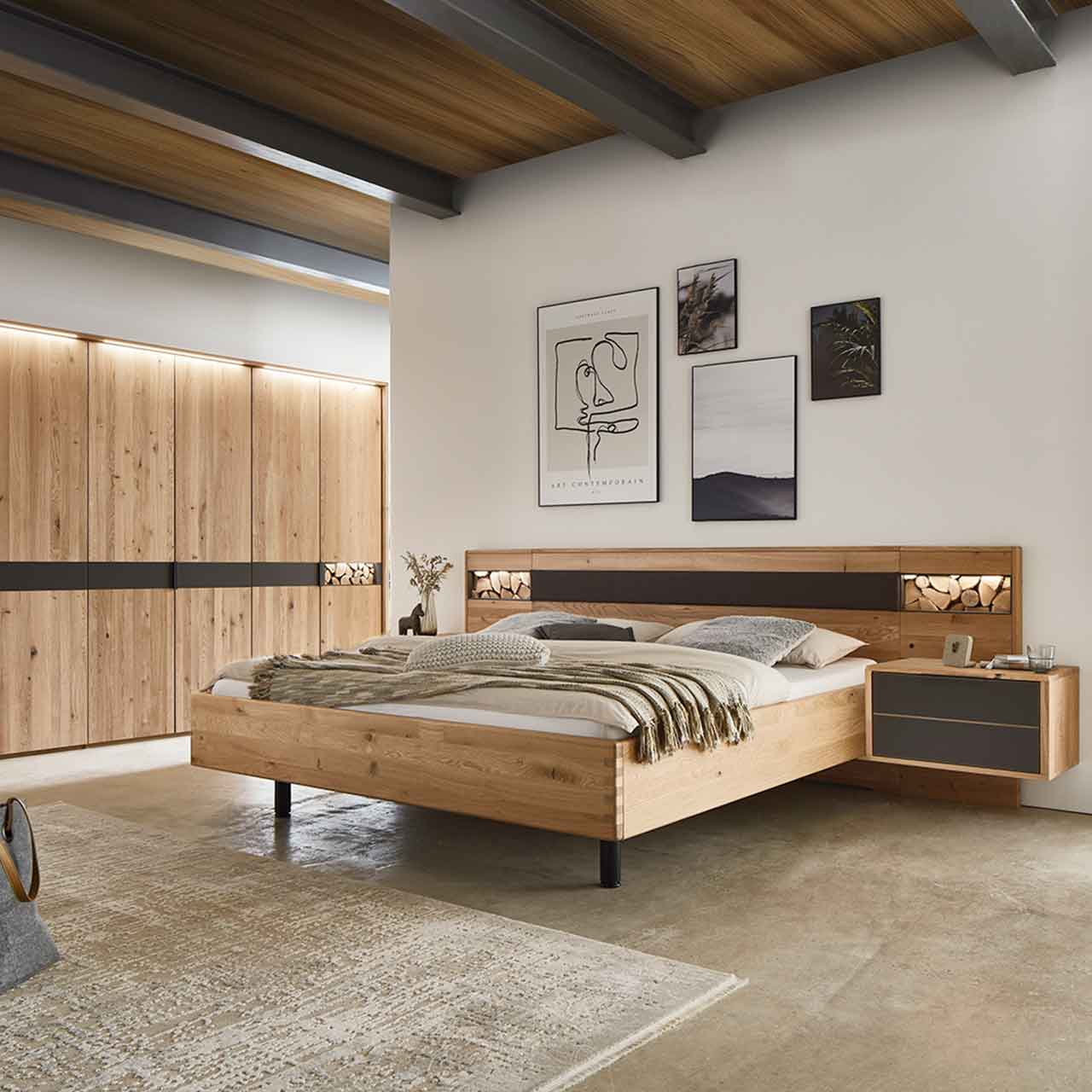 Wöstmann WSM 3100 Schlafzimmer Bett mit 60cm Konsolen und Schrank